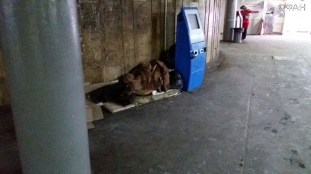 Предатели и убийцы Донбасса массово замерзают насмерть в Киеве Предатели и убийцы Донбасса массово замерзают насмерть в Киеве