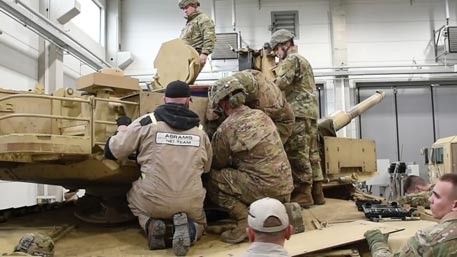 Мы пришли не с миром: зачем танки НАТО готовятся к городским боям в Европе Мы пришли не с миром: зачем танки НАТО готовятся к городским боям в Европе