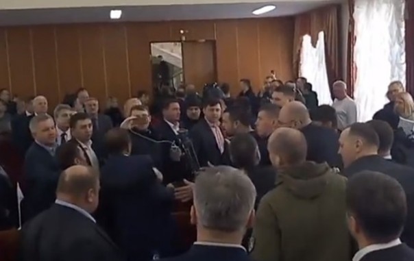 В Житомире на сессии облсовета произошла очередная драка