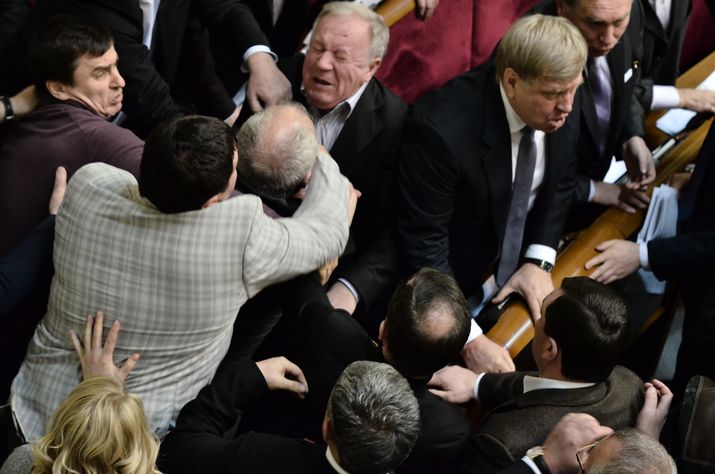 В Партии регионов заявили, что Малышева избил оппозиционер Вознюк В Партии регионов заявили, что Малышева избил оппозиционер Вознюк