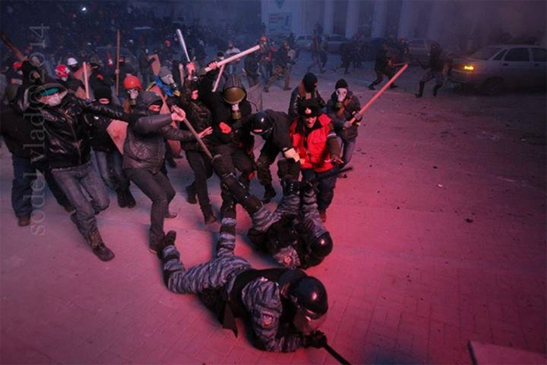 Бойня на улице Грушевского. ДОПОЛНЯЕТСЯ. Бойня на улице Грушевского. ДОПОЛНЯЕТСЯ.