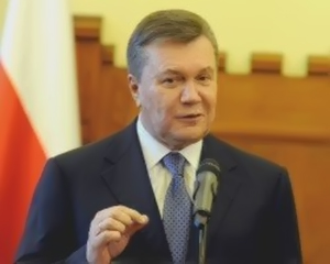 Янукович: Людей на Майдан вывел романтизм вокруг ЕС