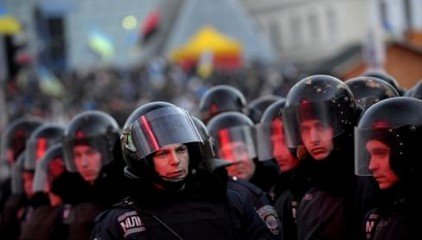 Силовики готовятся к масштабному наступлению: им выдают боевое оружие Силовики готовятся к масштабному наступлению: им выдают боевое оружие