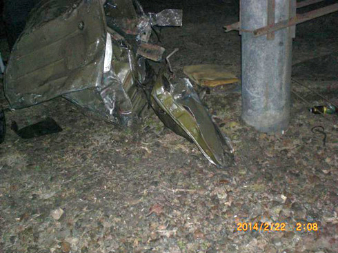 Под Киевом электричка врезалась в военный грузовик Под Киевом электричка врезалась в военный грузовик