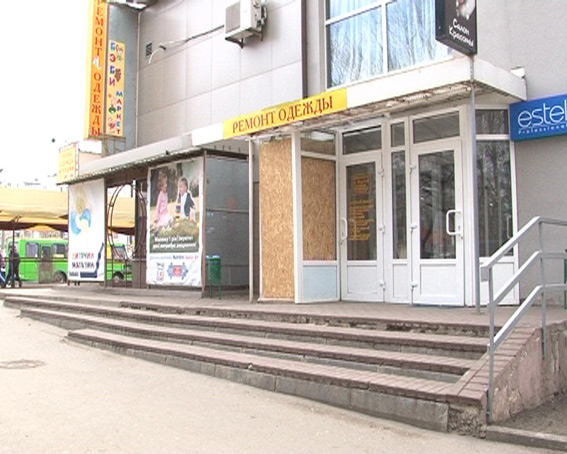 Банкомат на Салтовке подорвал парень ради денег на свадьбу – милиция Банкомат на Салтовке подорвал парень ради денег на свадьбу – милиция