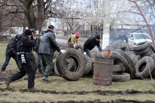 Блокирование складов под Артемовском продолжается (ФОТО, ВИДЕО) Блокирование складов под Артемовском продолжается (ФОТО, ВИДЕО)
