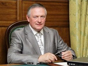 В Запорожье нашли повешенным водителя, въехавшего в машину председателя ОГА