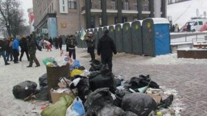 Лідери опозиції перетворюють Київ у брудне звалище – Табачник