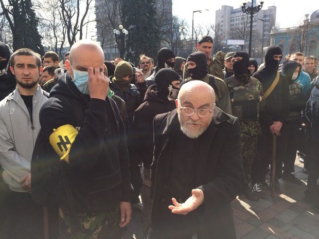 На Украине опять кипят страсти вокруг Верховной Рады. Готовится штурм! На Украине опять кипят страсти вокруг Верховной Рады. Готовится штурм!