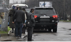 Ярош на похороны Саши Белого приезжал на краденом элитном авто Януковича-младшего?