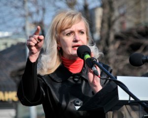 Пора начинать украинизацию востока и юга страны - Фарион