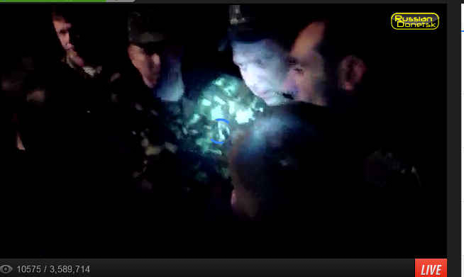 Народное ополчение Донбасса: В Донецке захватили автобусы с Американскими наемниками. Народное ополчение Донбасса: В Донецке захватили автобусы с Американскими наемниками.