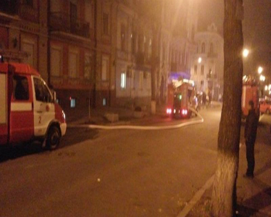 В Киеве подожгли офис Коммунистической партии Украины В Киеве подожгли офис Коммунистической партии Украины