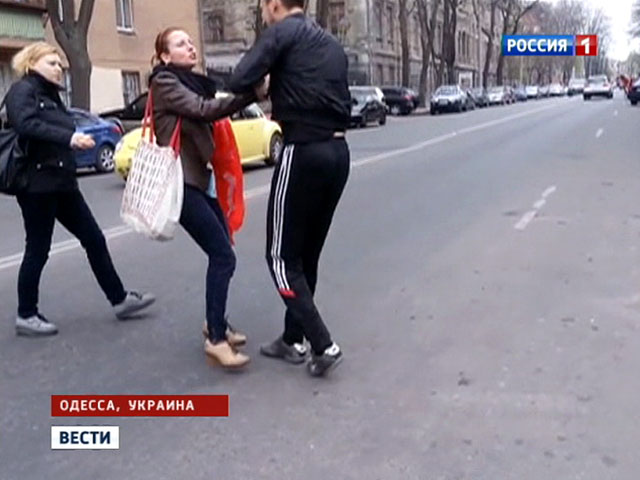 Бандеровцы пытались сорвать празднование освобождения Одессы от фашизма Бандеровцы пытались сорвать празднование освобождения Одессы от фашизма