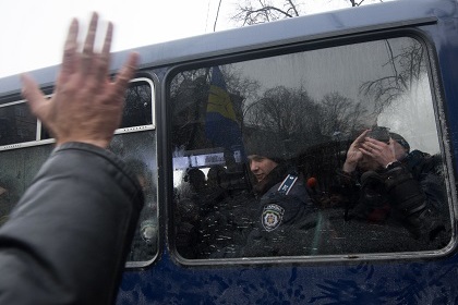 СРОЧНО! МВД Украины: народные ополченцы захватили райотдел милиции в Донецкой области. ВИДЕО СРОЧНО! МВД Украины: народные ополченцы захватили райотдел милиции в Донецкой области. ВИДЕО