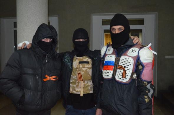 Енакиевцы собрали деньги на патрон для Авакова...: Енакиевцы собрали деньги на патрон для Авакова...: