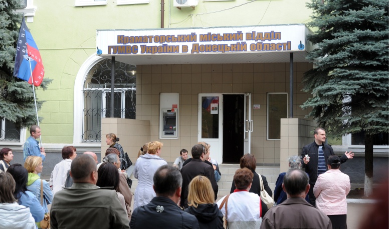 Милиция Донецка отказалась принимать участие в операции против сторонников федерализации Милиция Донецка отказалась принимать участие в операции против сторонников федерализации