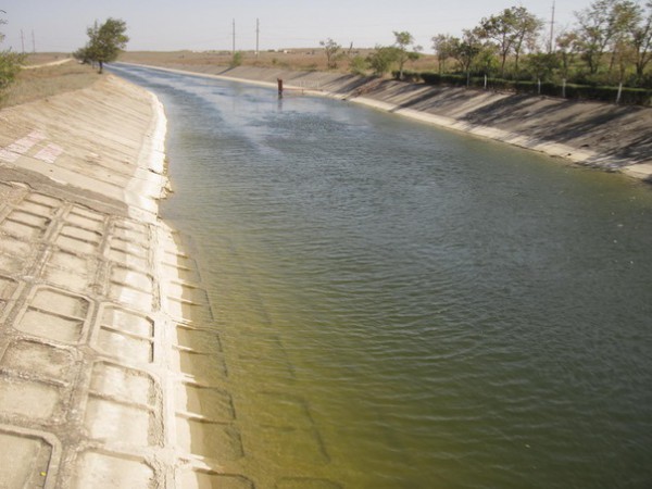 В Крым прекратили подачу днепровской воды В Крым прекратили подачу днепровской воды