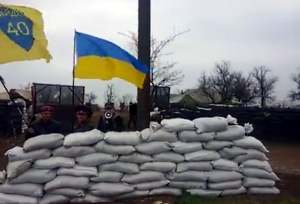 Самооборона Майдана: "Русский Иван, сдавайся! Мы дадим тебе бутылку водки и кусок колбасы"