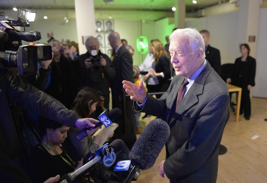 Экс-президент США Джимми Картер высказался против введения санкций против России