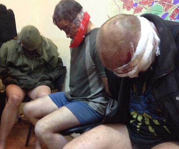 В Горловке, ополченцы задержали троих сотрудников «группы А» СБУ хунты. В Горловке, ополченцы задержали троих сотрудников «группы А» СБУ хунты.