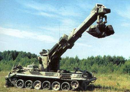 Ополченцы Краматорска получили технику для разминирования минных полей вокруг города Ополченцы Краматорска получили технику для разминирования минных полей вокруг города