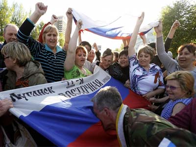 Поднялся Луганск