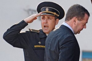 С известным посылом. Что стояло за поездкой Дмитрия Медведева в Крым