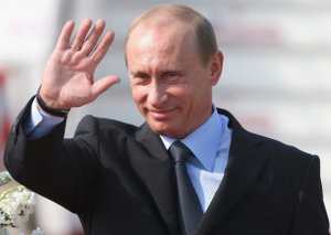 Путин пугает меня... Его рейтинг никогда не опускался ниже 65%, - французский журналист