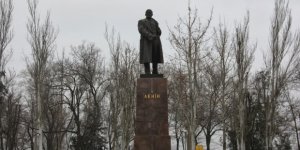 В Николаеве восстанавливают снесенный памятник Ленину