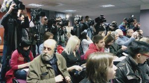 Недовольные хунтой харьковчане пришли на пресс-конференцию наблюдателей ОБСЕ