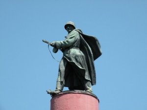 Cиндром свалившихся с Луны-8: Битва за Киев