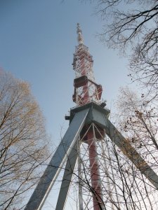 Митингующие собираются штурмовать телевышку в Харькове