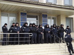 В Краматорске милиционеры надели георгиевские ленты