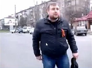 Мужик красава!! Луганск 12.04.2014