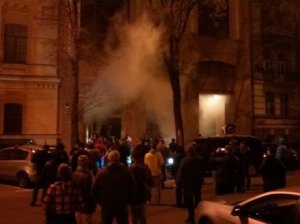 Цирк на майдане продолжается!