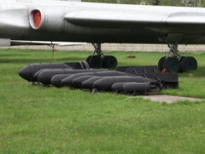 Протекторатной Варшаве захотелось американской ядерной бомбы?