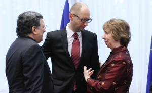 "Осел и морковка". Басня. Сколько Запад Украине денег обещал и сколько денег дал