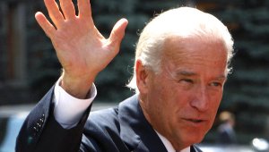 Эксперты: цель Байдена - "уйти из Украины, не потеряв лицо"