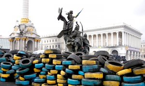 Политика двойных стандартов США не позволяет нормализовать ситуацию на Украине