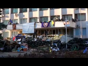 СРОЧНО! В Мариуполе неизвестные ворвались в здание горсовета, ранее занятое ополченцами. ВИДЕО
