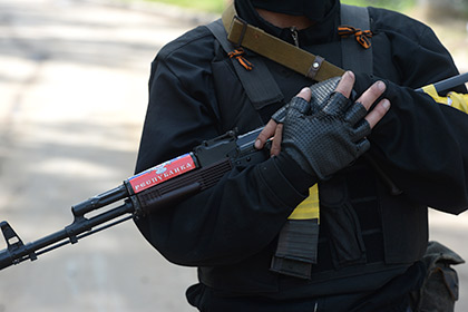 В Славянске возобновились бои силовиков с ополченцами В Славянске возобновились бои силовиков с ополченцами