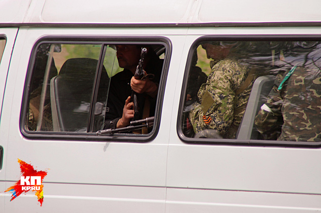 Бой под Славянском: украинская армия ведет обстрел позиций ополченцев, количество жертв растет Бой под Славянском: украинская армия ведет обстрел позиций ополченцев, количество жертв растет