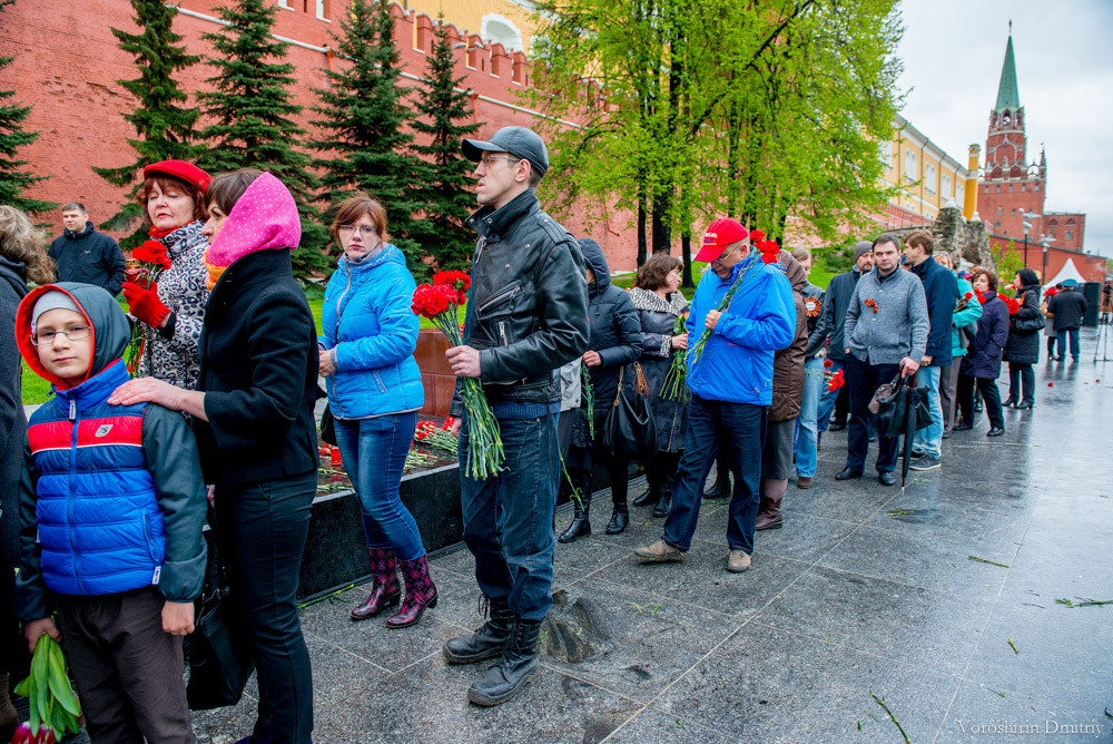 У стен Кремля прошел митинг в память погибших в Одессе У стен Кремля прошел митинг в память погибших в Одессе