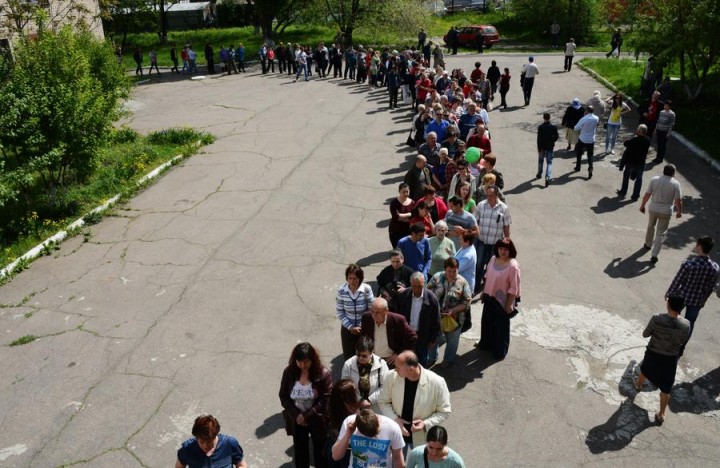 Результаты референдума в Луганской области объявят на всенародном митинге Результаты референдума в Луганской области объявят на всенародном митинге