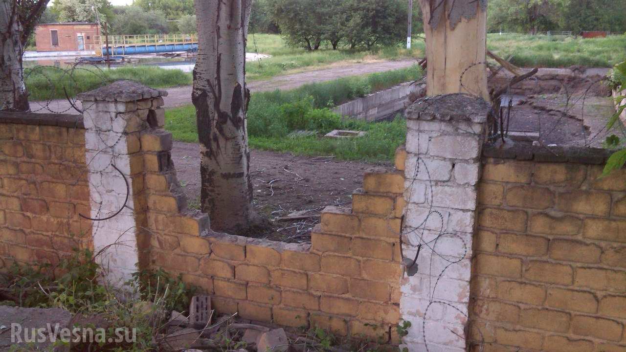 Краматорск, последствия обстрела украинской армией: пожары, разрушенные сооружения, дороги в воронках от снарядов (фото+видео) Краматорск, последствия обстрела украинской армией: пожары, разрушенные сооружения, дороги в воронках от снарядов (фото+видео)