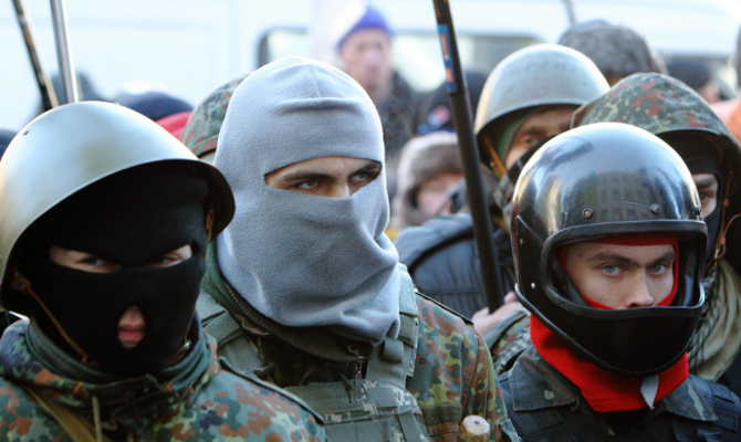 Луганские ополченцы сняли с поезда бойцов "Правого сектора" Луганские ополченцы сняли с поезда бойцов "Правого сектора"