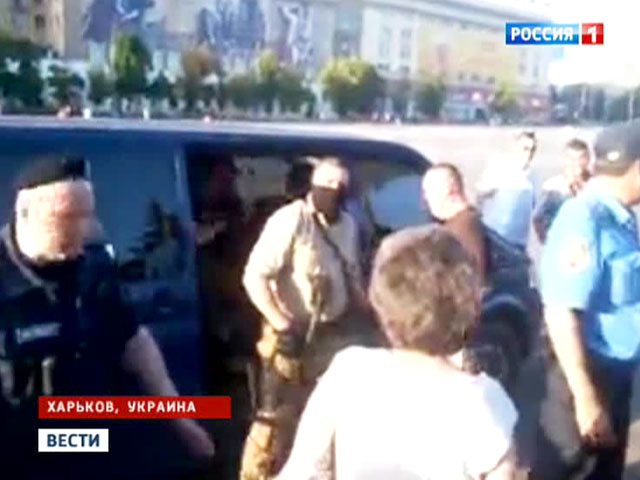 "Правый сектор" при попустительстве властей творит беспредел по всей Украине "Правый сектор" при попустительстве властей творит беспредел по всей Украине