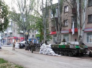 Ополчение: в Славянске возобновилась стрельба, Аваков выдвигает требования