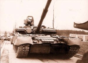 Колонна российских танков Т-72Б3 Выдвинулась на Украину 2.05.2014 (Видео)